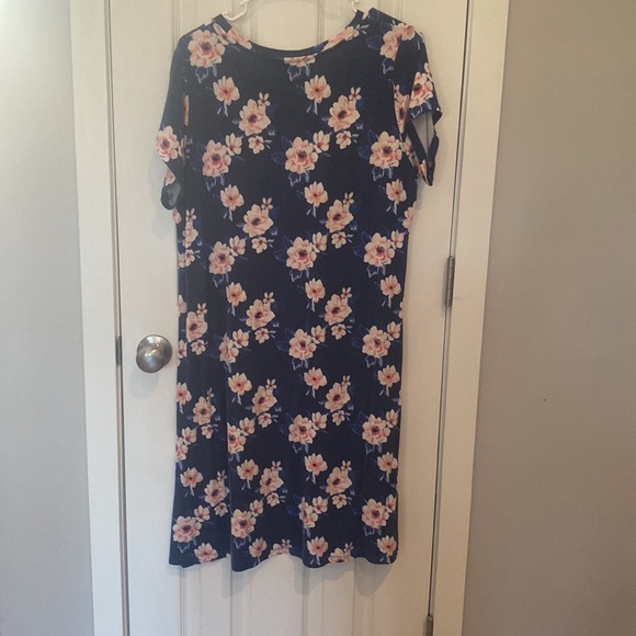 Mix by Hawthorn Dress - Picture 2 of 5